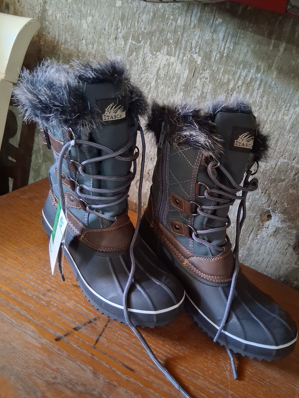 Itasca Women's Gray and Brown Insulated Faux-Fur Winter Boots